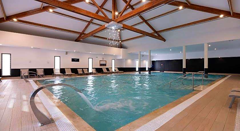 Zenitude Hotel la Valadiere, an Ascend Collection Hotel