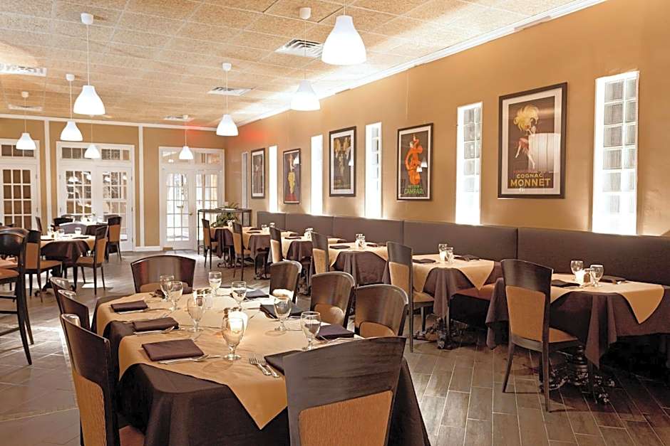 DoubleTree by Hilton Cape Cod - Hyannis