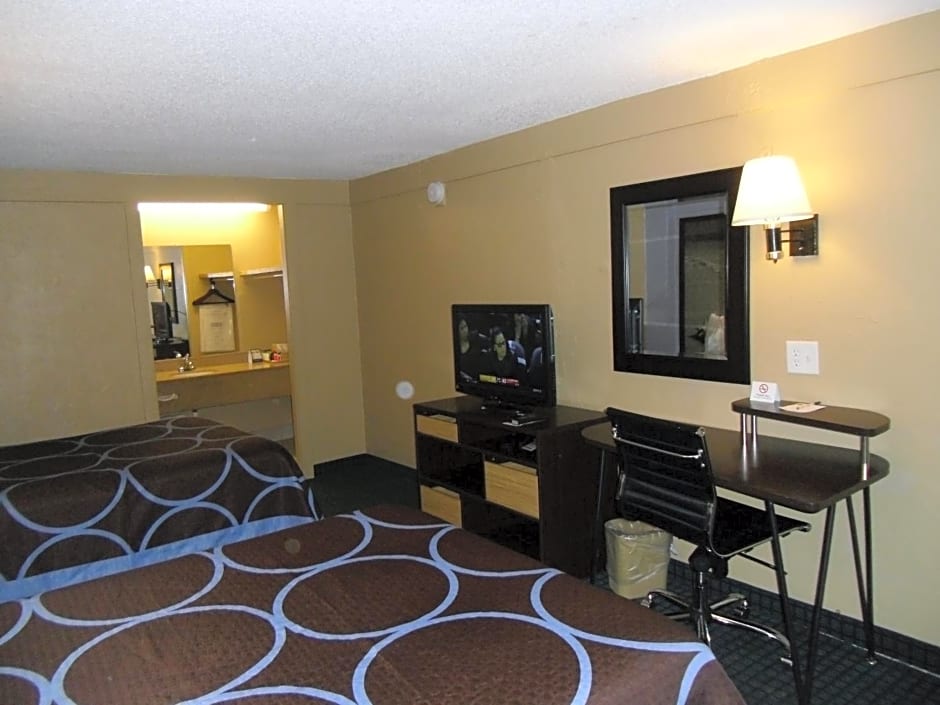 Super 8 by Wyndham Lantana West Palm Beach