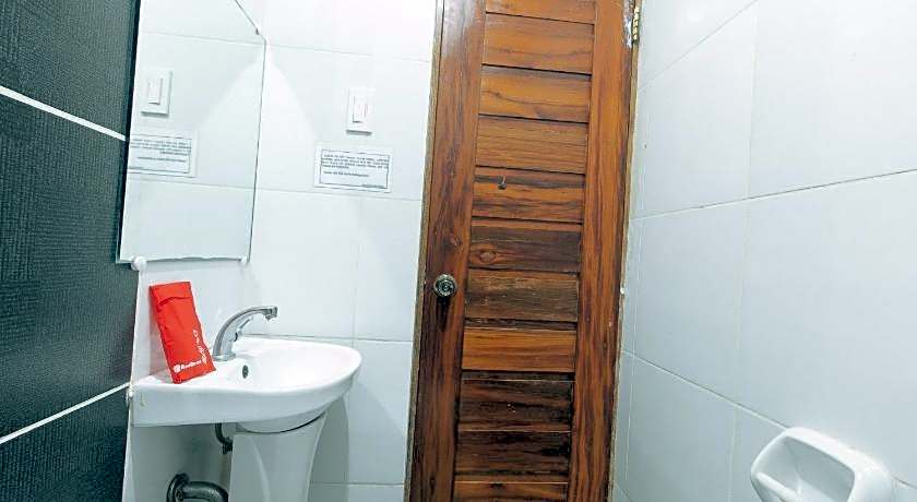 RedDoorz Plus @ Jollydays Hotel Nueva Ecija