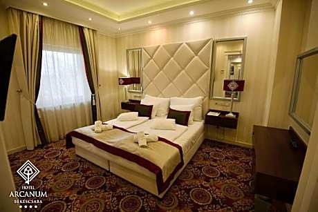 King Suite with Spa Bath