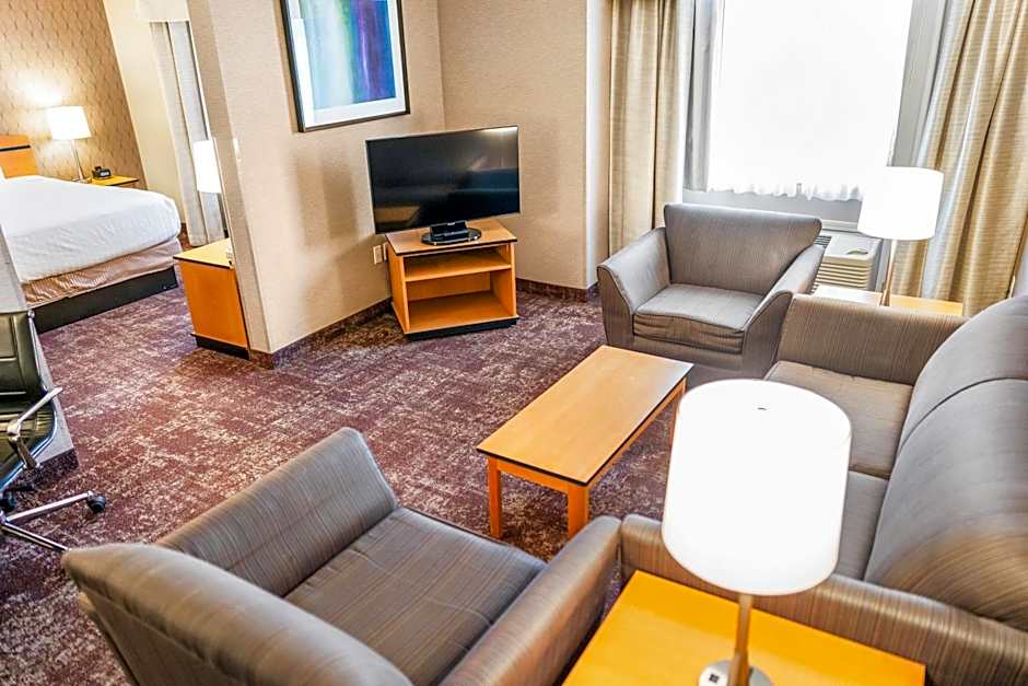 Crystal Inn Hotel & Suites - West Valley City