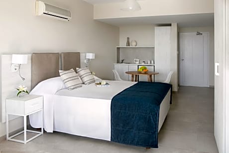 Double Room Pool View