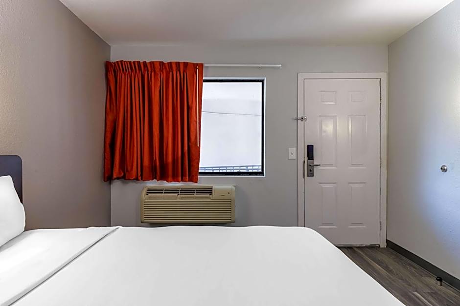 Motel 6 Elizabethtown, KY