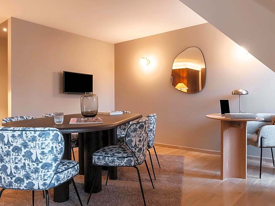 Mercure Maintenon