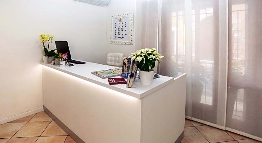 Giardino Giusti House & Court