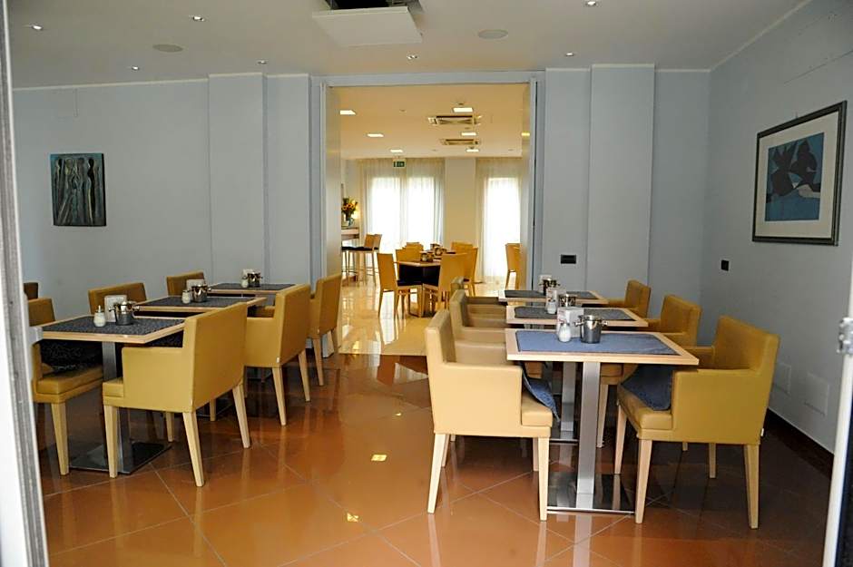 Hotel Chiaraluna