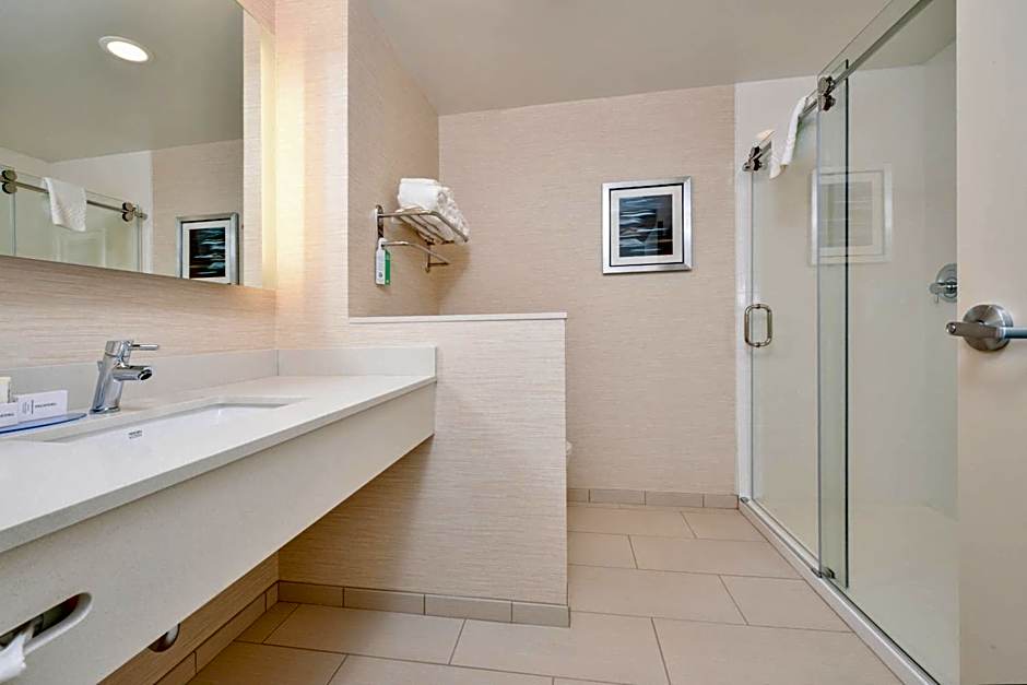 Fairfield Inn & Suites by Marriott Raleigh Cary