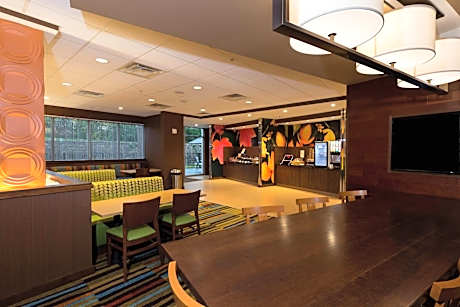 Fairfield Inn & Suites by Marriott Detroit Chesterfield