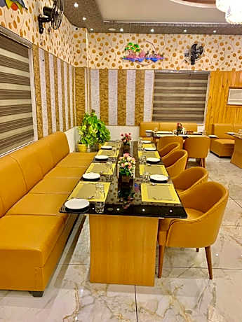 Avadh Sunshine Palace Hotel And Resort