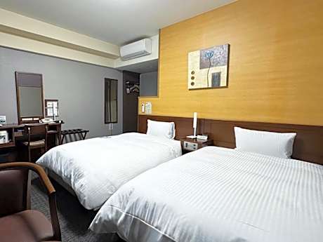 Twin Room - Non-Smoking