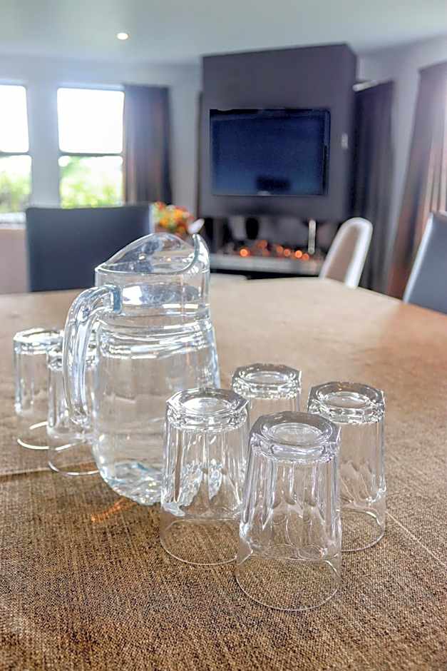 Coleraine Suites & Apartments