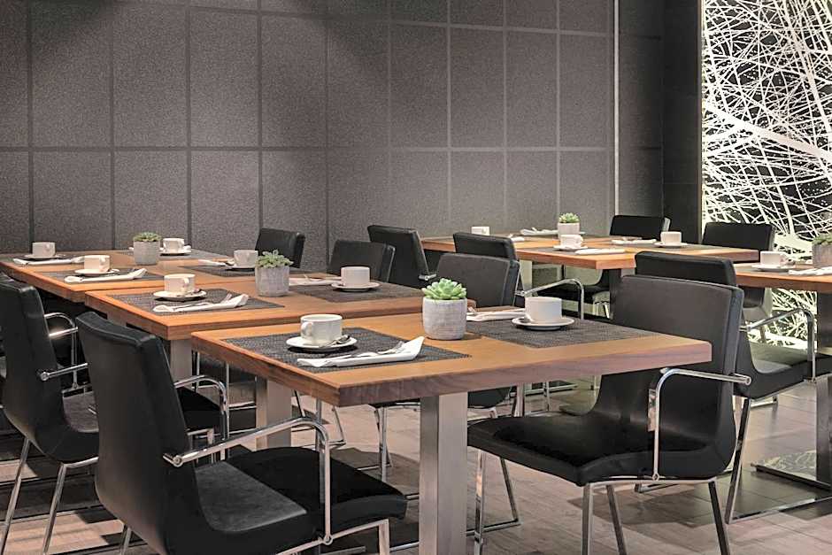 AC Hotel by Marriott Atocha