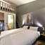 B&B HOTEL Toulouse Cité de l'Espace Mouchotte