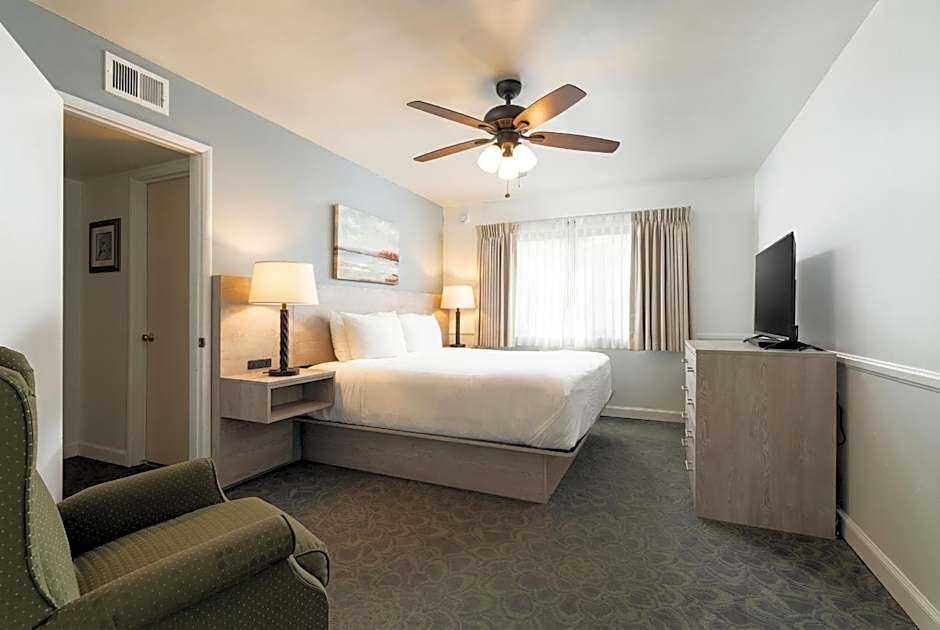 Inn by the Harbor