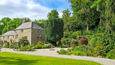 The Hideaway & Spa Terrace at Tregoose Old Mill