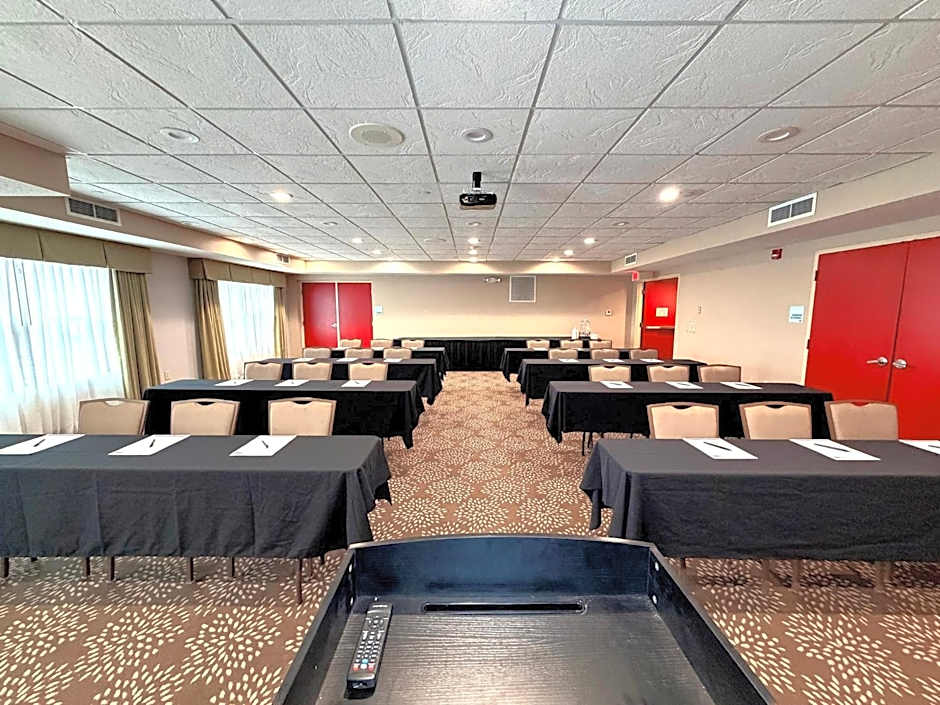 Holiday Inn Express & Suites - Olathe North By IHG