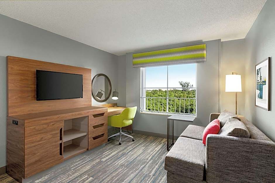 Hampton Inn By Hilton And Suites Ft. Lauderdale-Airport