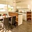 Hidalgo Suites