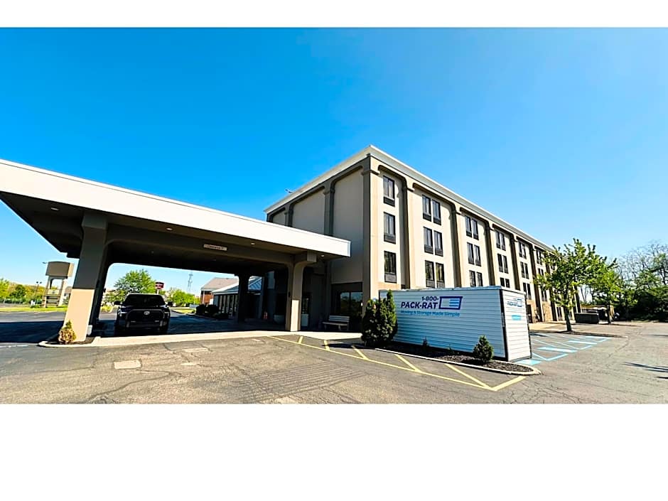 Country Inn & Suites by Radisson, Canton near Hall of Fame