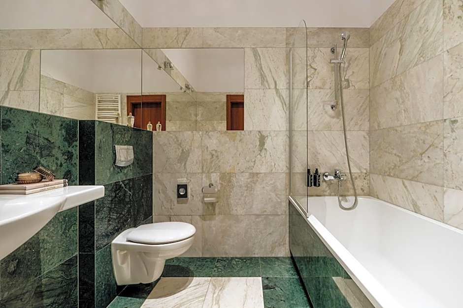 Grottger Luxury Boutique Hotel City