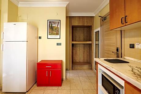 One-Bedroom Apartment (2 Adults)