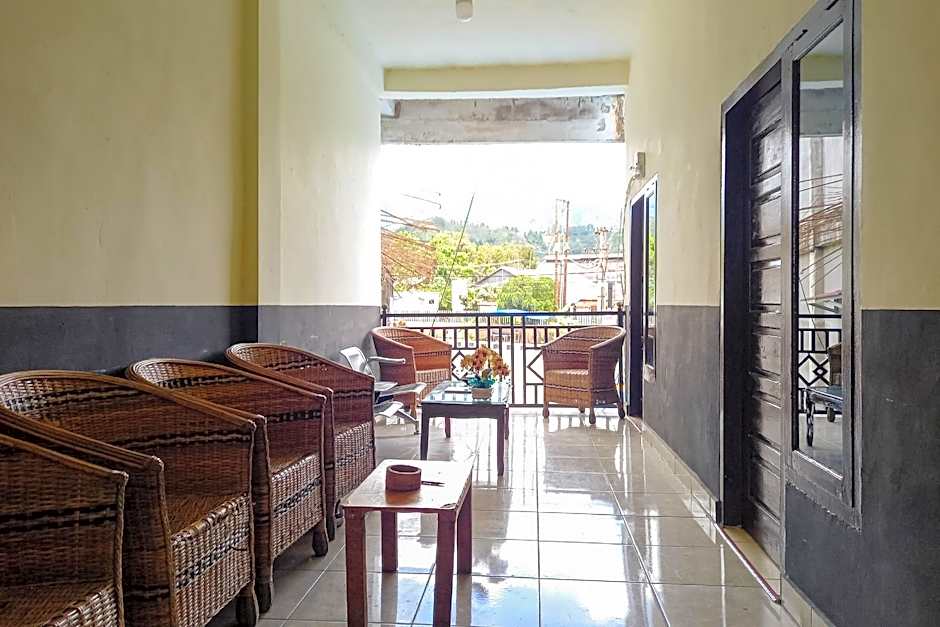 RedDoorz Syariah @ Penginapan Queen Sungai Penuh