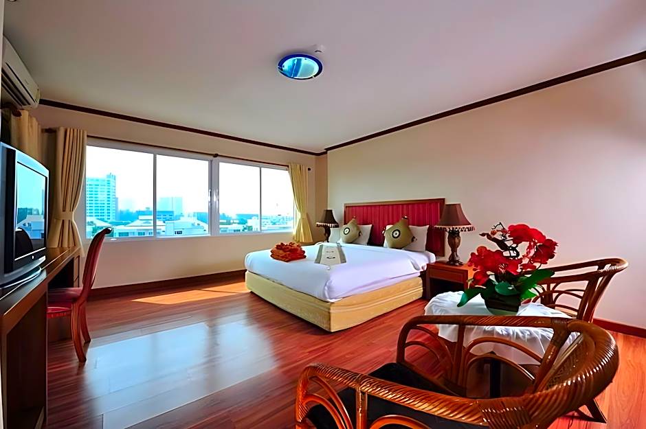 Thipurai Beach Hotel