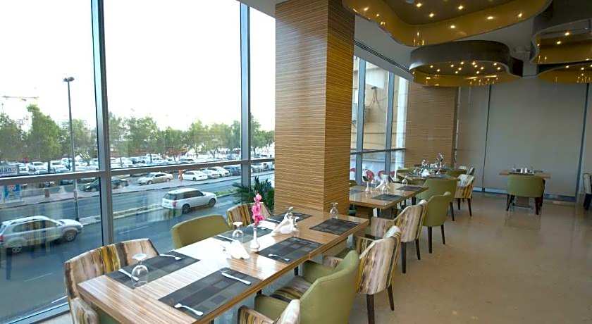 Best Western Plus Pearl Creek