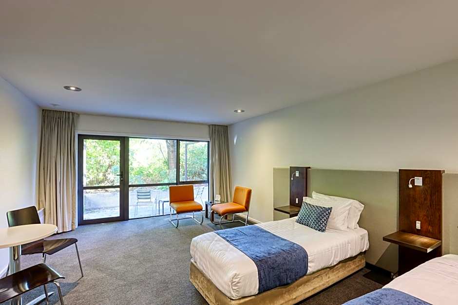 Garden Court Suites & Apartments