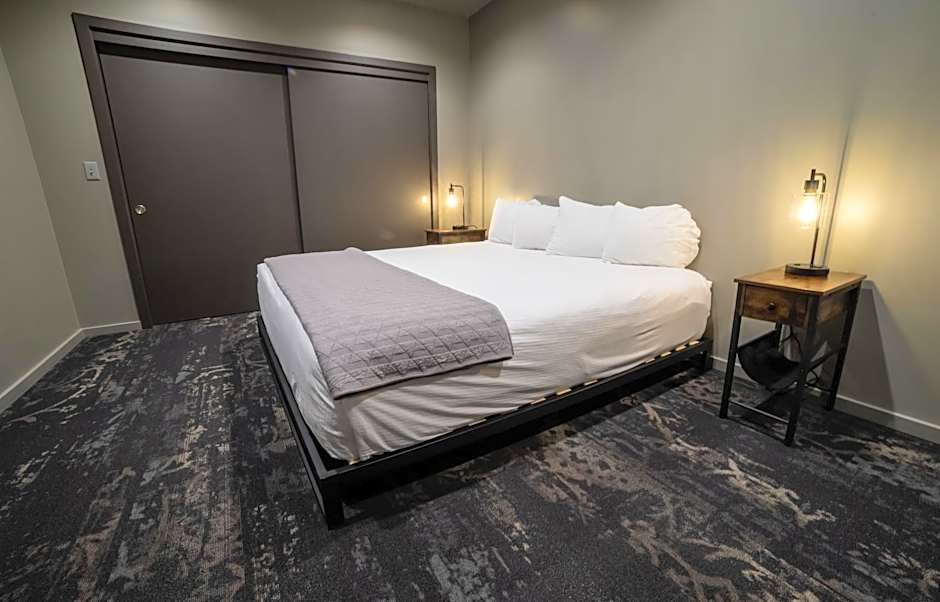 Photo 1 of 9 of Signature Suite
