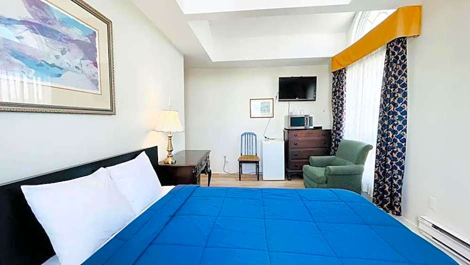Commons Inn