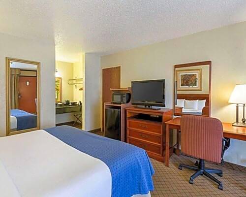 GreenTree Hotel & Extended Stay I-10 FWY Houston, Channelview, Baytown