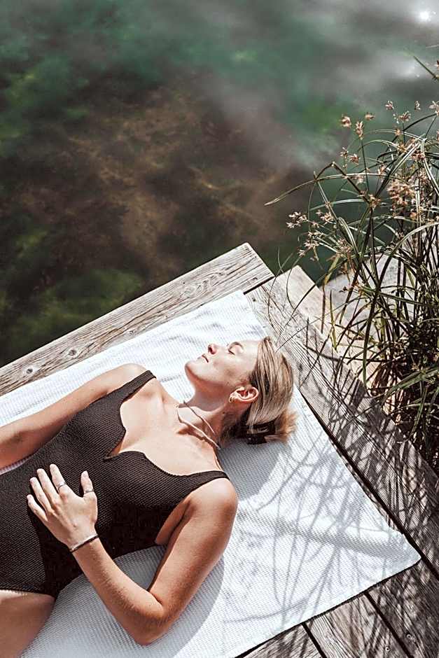 Österreichischer Hof-im Bademantel direkt in die Alpentherme