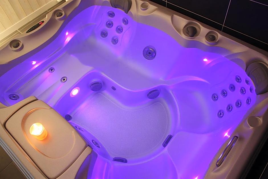 Logis Latitude Ouest Hôtel Restaurant & Spa