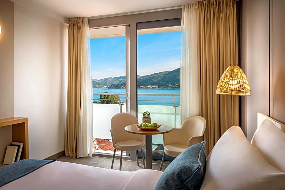 Club Dubrovnik Sunny Hotel by Valamar