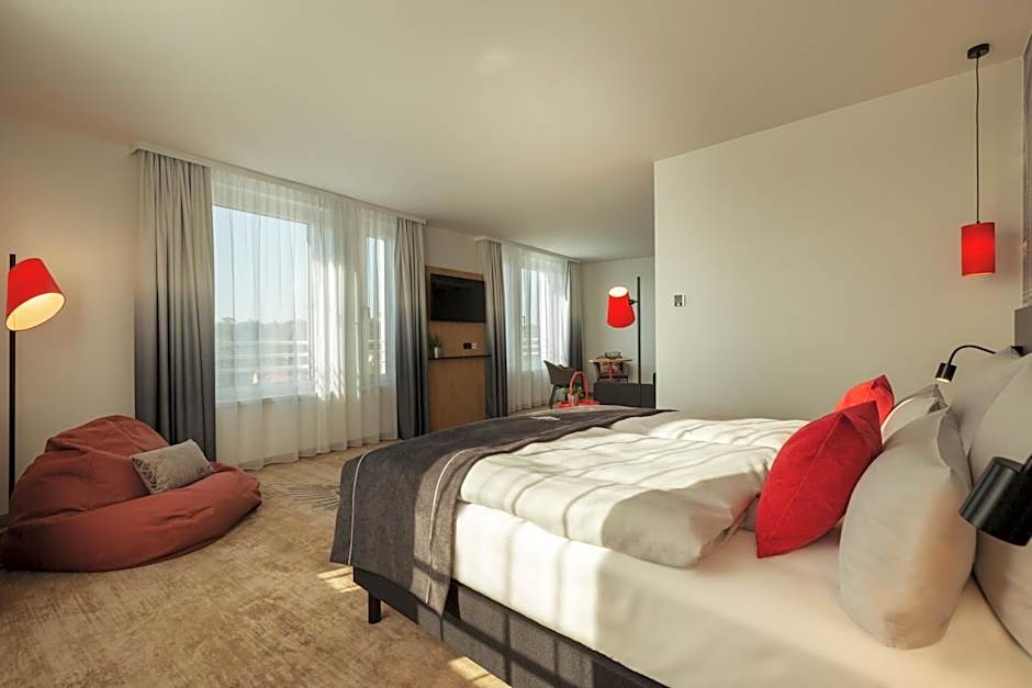 Holiday Inn - the niu Sparrow Regensburg By IHG