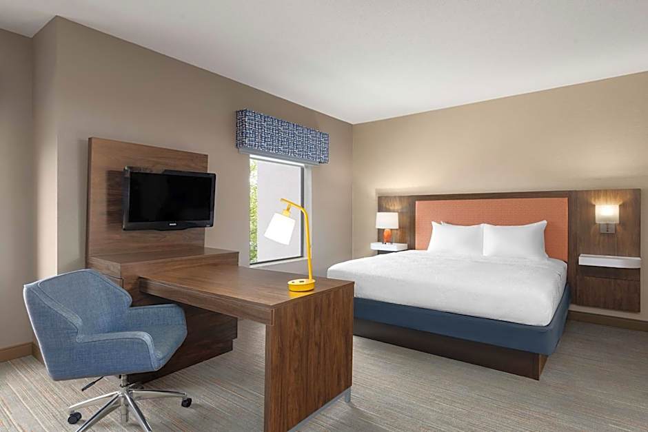 Hampton Inn By Hilton And Suites Harrisburg/North, Pa