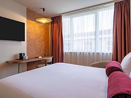 Classic Room with 1 queensize bed