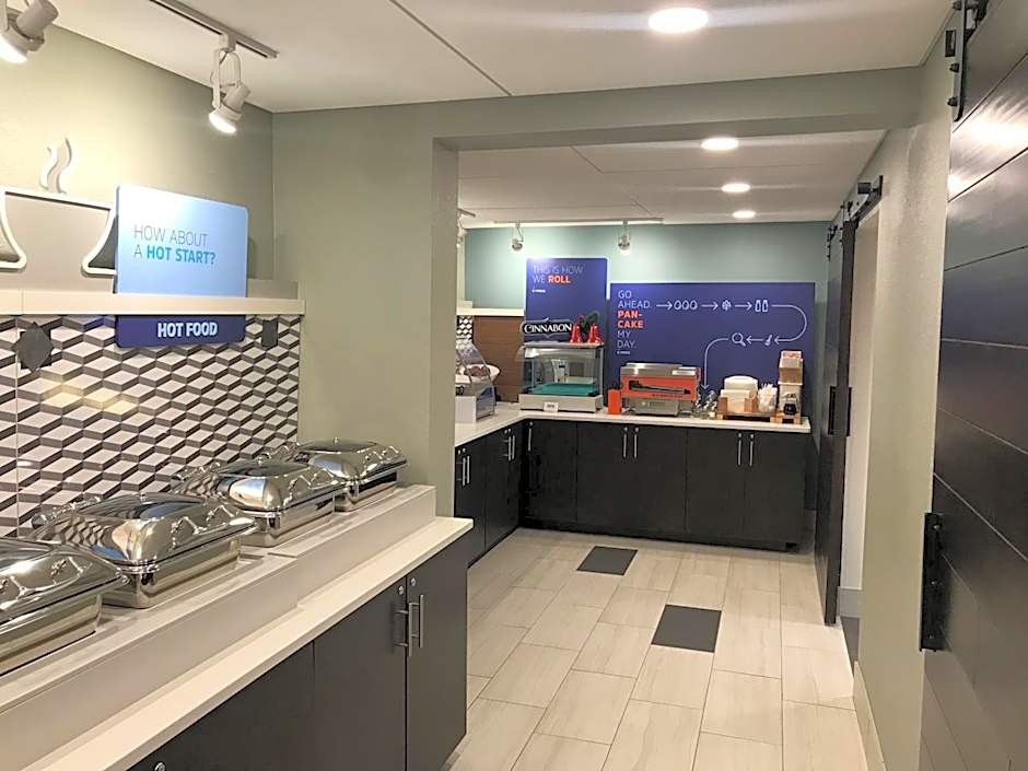 Holiday Inn Express Allentown North By IHG