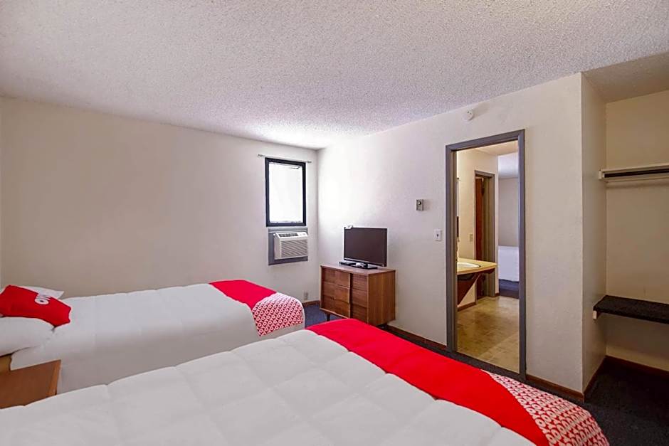 OYO Hotel Cheyenne Wells - US 40