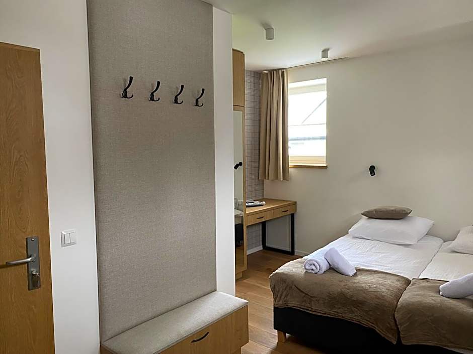 MODRZEW - noclegi w Pyzówce