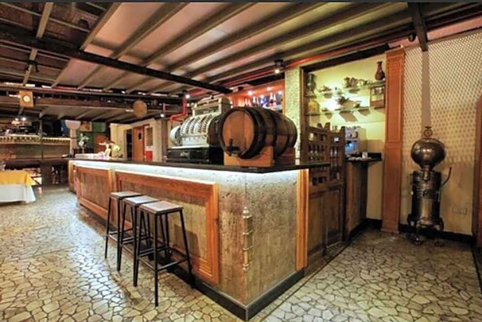 La Fresque Hotel Boutique