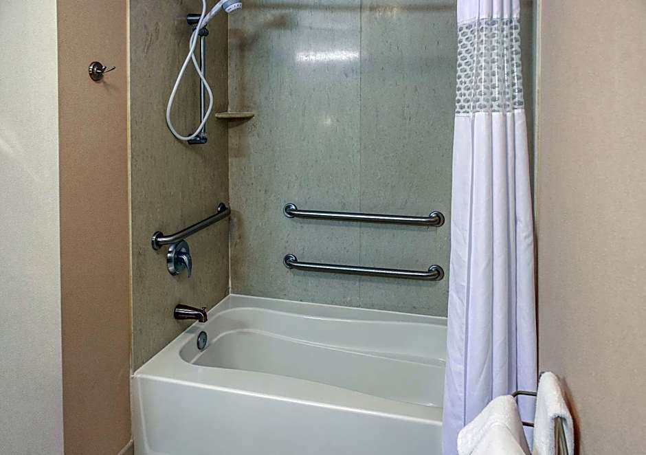 Hampton Inn By Hilton & Suites Youngstown-Canfield, Oh