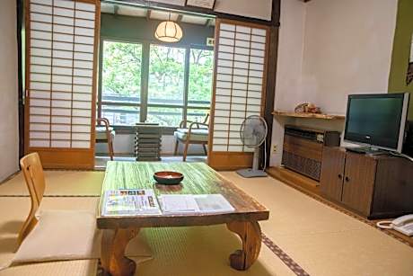 Economy Japanese-Style Room with Shared Bathroom