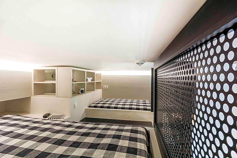 Lofty Kampus Garnizon