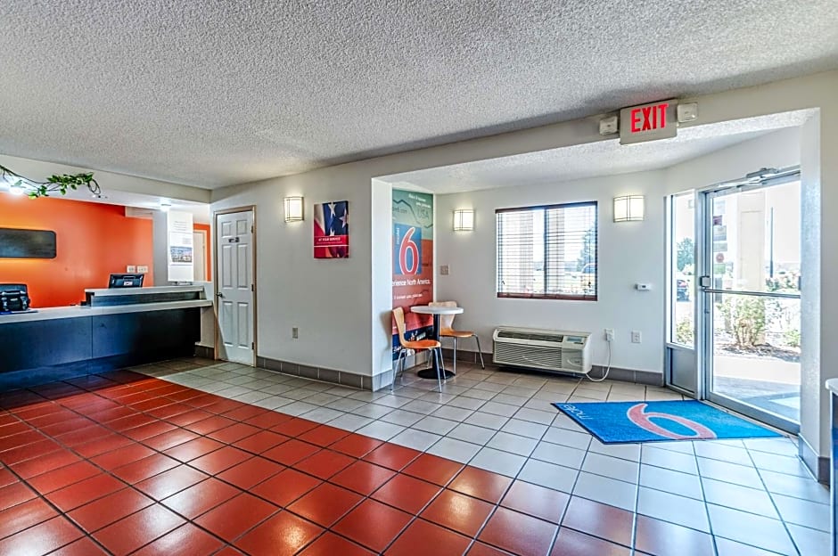 Motel 6-Martinsburg, WV