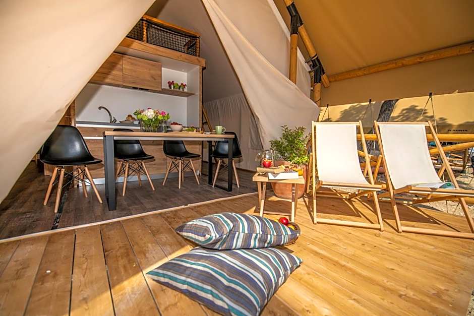 Arena One 99 Glamping