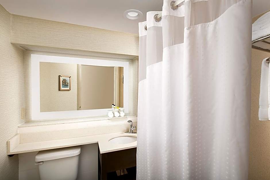 Holiday Inn Express & Suites Annapolis by IHG