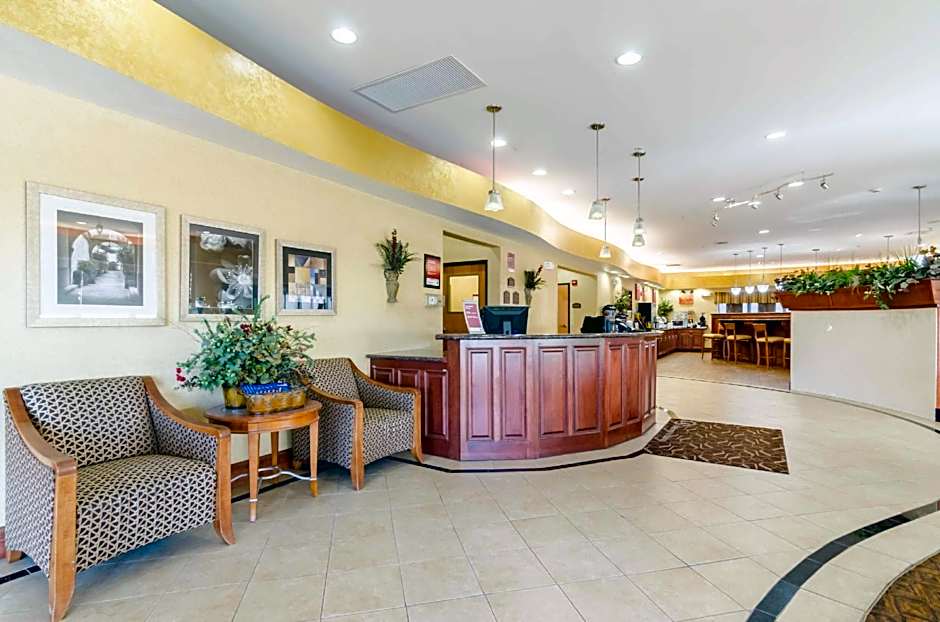  Comfort Suites Salina South